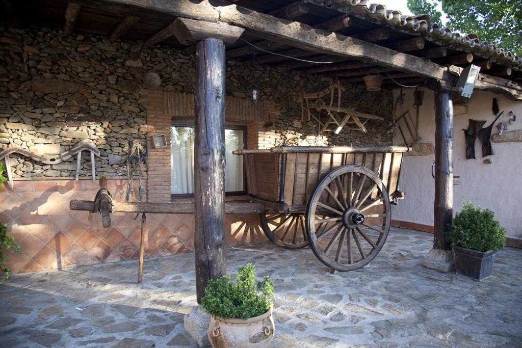 ホテルComplejo Rural El Prado Logrosán エクステリア 写真